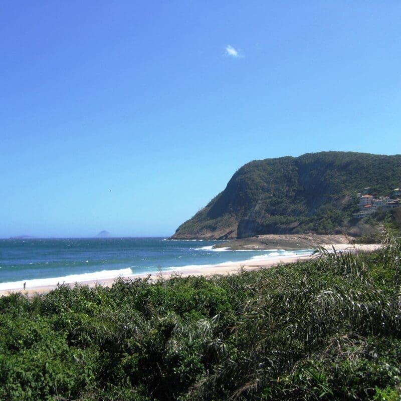 Itacoatiara Beach before sunbathers arrive